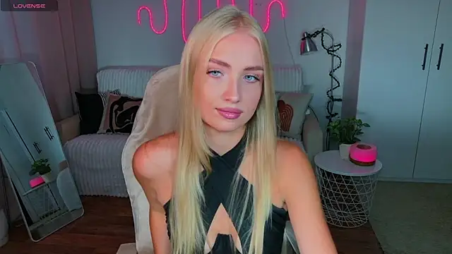 TessaGrays online show from 07.02.26