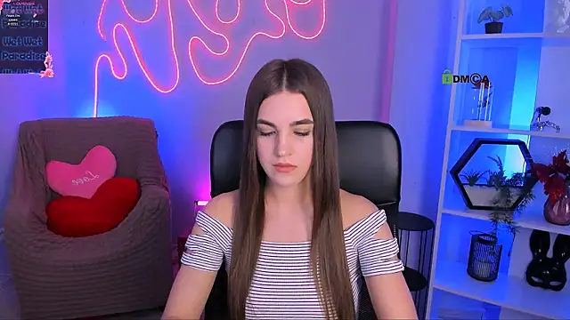 Snapshot of lina_fox12 chatting on 07.17.26 lina fox12 online show from 07.17.26