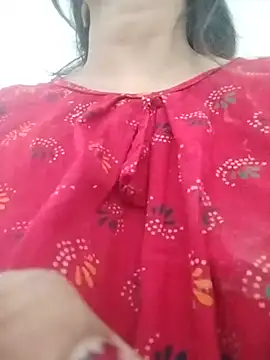 Snapshot of PEEHU-50 chatting on 06.24.26 PEEHU-50 online show from 06.24.26