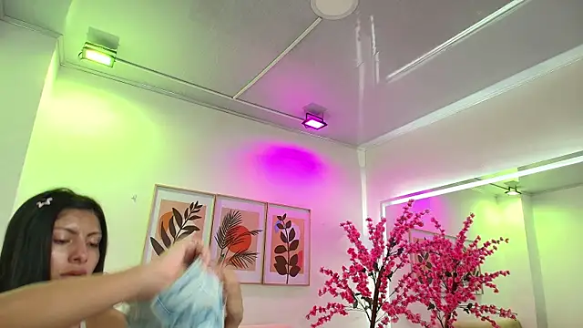 Gabriela milani online show from 09.30.25