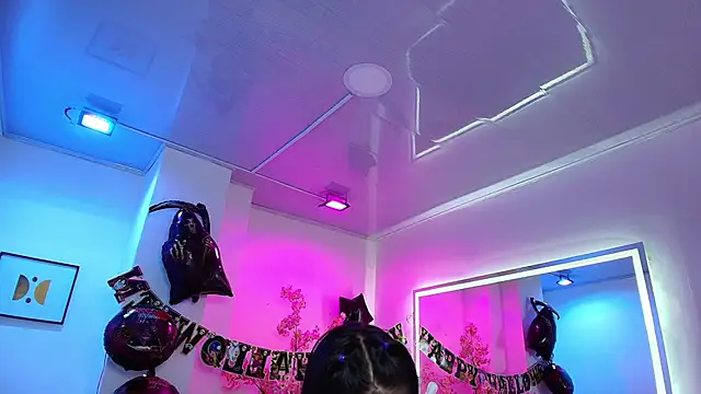 Gabriela milani online show from 10.30.25