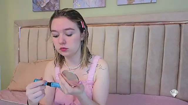 Lucia Copper online show from 10.29.25