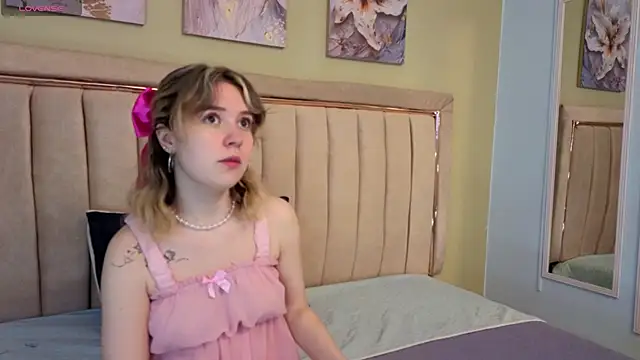 Lucia Copper online show from 11.09.25