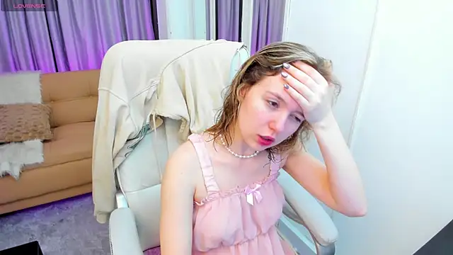 Lucia Copper online show from 11.28.25