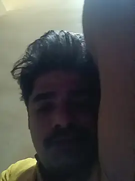 Snapshot of puneriboy32 chatting on 11.11.25 puneriboy32 online show from 11.11.25