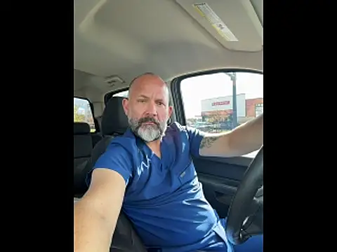 Snapshot of fuckadilf chatting on 11.10.25 fuckadilf online show from 11.10.25