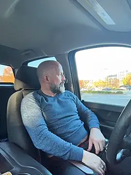 Snapshot of fuckadilf chatting on 11.11.25 fuckadilf online show from 11.11.25