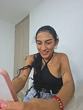 Snapshot of Samara_Smith04 chatting on 10.30.25 Samara Smith04 online show from 10.30.25