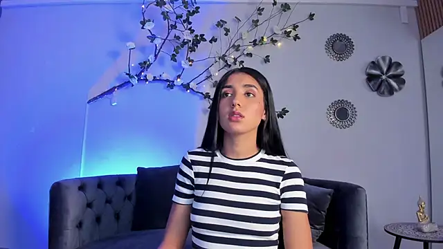 cloe taylor   online show from 11.03.25