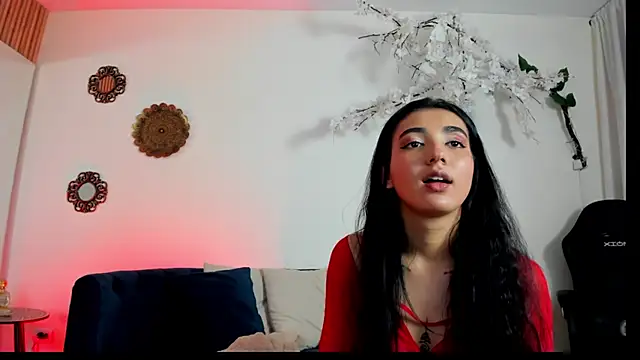 cloe taylor   online show from 12.02.25