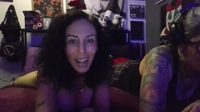 inkdhollow1 online show from 12.20.25