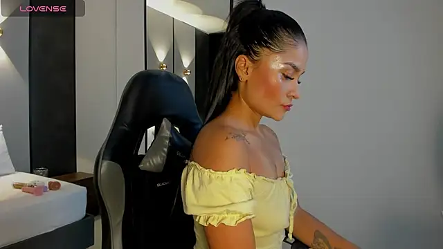 Snapshot of tabata69_ chatting on 11.12.25 tabata69 online show from 11.12.25