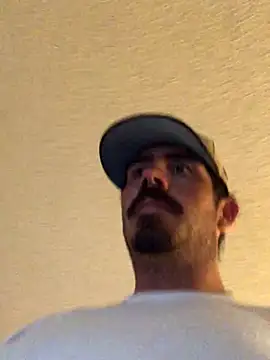 Snapshot of hoociedaddy24 chatting on 12.04.25 hoociedaddy24 online show from 12.04.25