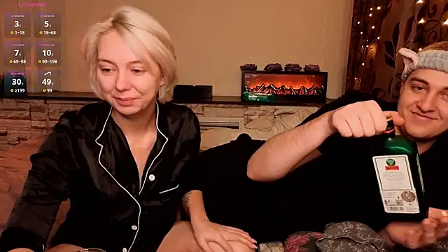 Sex Vibe couple online show from 11.01.25