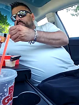 Roddog18 online show from 10.20.25