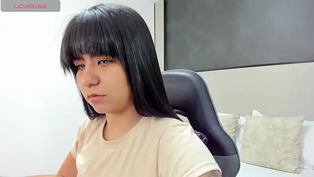 fiorella18  online show from 11.18.25