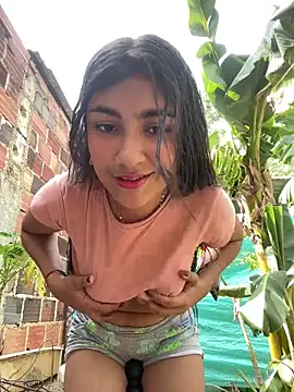 Snapshot of Sweed-virgin-pussy chatting on 10.11.25 Sweed-virgin-pussy online show from 10.11.25