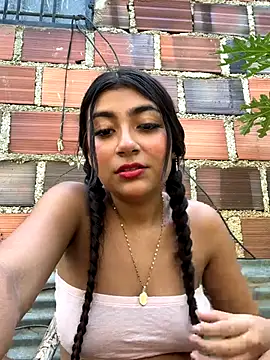 Snapshot of Sweed-virgin-pussy chatting on 11.06.25 Sweed-virgin-pussy online show from 11.06.25