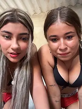 Snapshot of Sweed-virgin-pussy chatting on 11.27.25 Sweed-virgin-pussy online show from 11.27.25