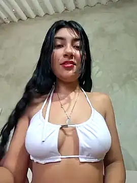 Snapshot of Sweed-virgin-pussy chatting on 12.15.25 Sweed-virgin-pussy online show from 12.15.25