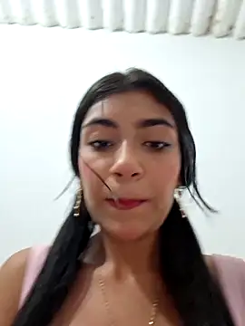 Snapshot of Sweed-virgin-pussy chatting on 05.31.26 Sweed-virgin-pussy online show from 05.31.26