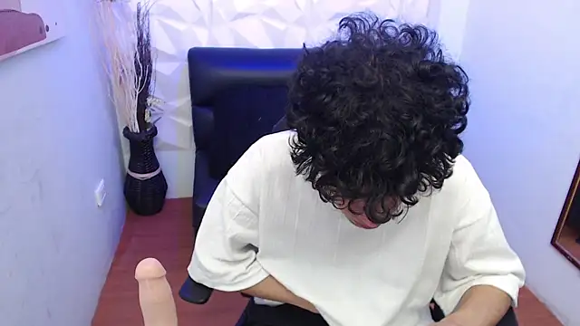 Liil boy online show from 10.15.25