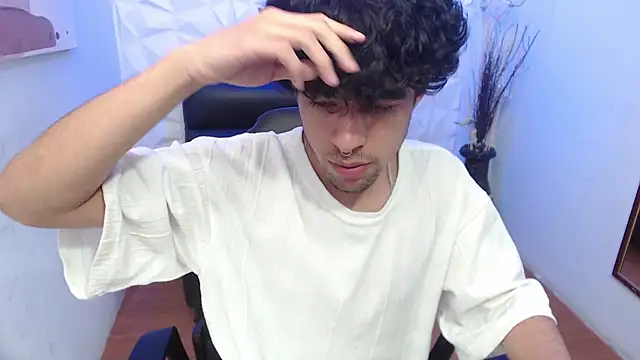 Liil boy online show from 11.08.25