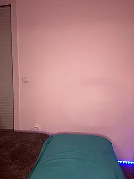 LaPetiteKim online show from 04.20.26