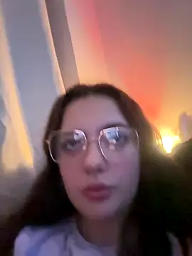 Victoria6989 online show from 12.13.25