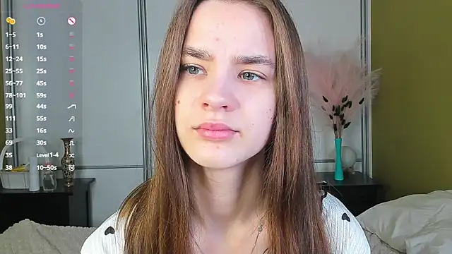 JinnyMcie online show from 04.15.26