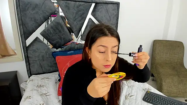 mia fox4 online show from 12.04.25