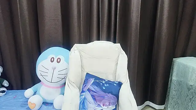 kindbee online show from 12.02.25