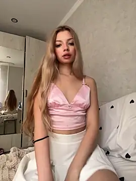  Siennaaa  online show from 11.10.25