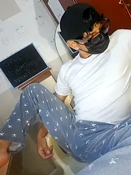 oppaboy online show from 10.03.25