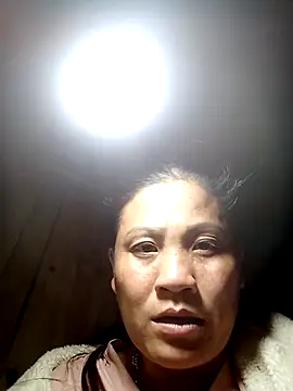 Snapshot of bae-bae chatting on 10.29.25 bae-bae online show from 10.29.25