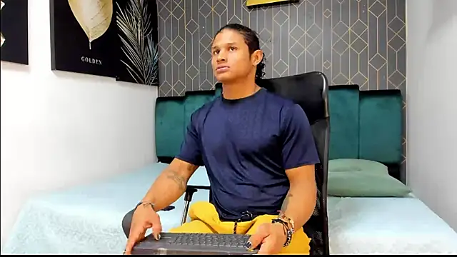 casike1 online show from 12.04.25