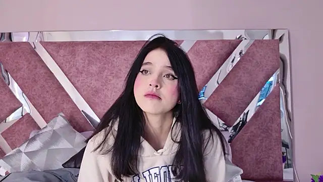 MeganR  online show from 03.25.26