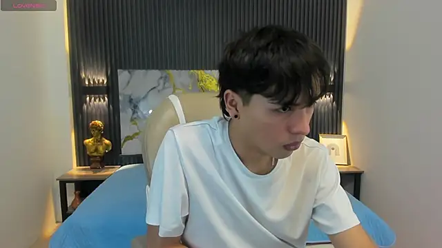 StiwenTwink online show from 10.21.25