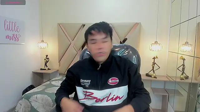 StiwenTwink online show from 12.16.25