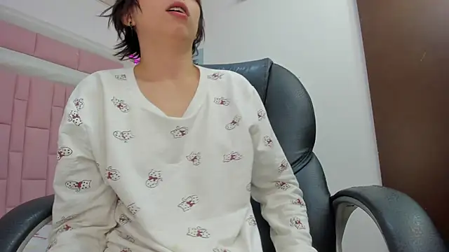 Klaret Toy online show from 10.14.25