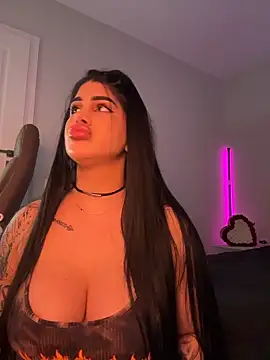 Niinarosee online show from 03.29.26