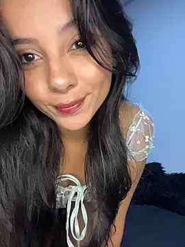 SaraMistick online show from 11.18.25