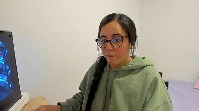 Venus cat  online show from 10.23.25