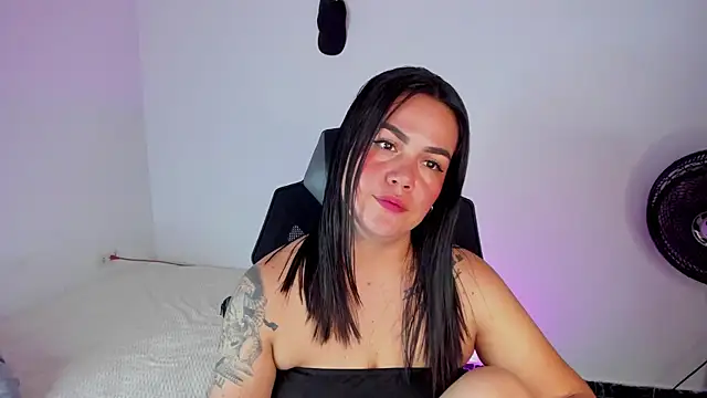 sweet charm  online show from 12.14.25