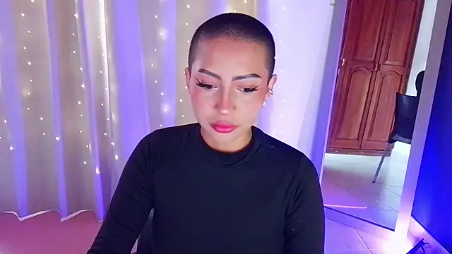 Snapshot of emma_web_ chatting on 02.03.26 emma web online show from 02.03.26