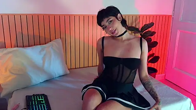emma web  online show from 07.27.26