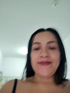 LindaSalo33 online show from 12.04.25