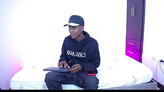 Snapshot of TITAN_SEX333 chatting on 10.03.25 TITAN SEX333 online show from 10.03.25