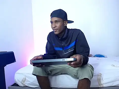 Snapshot of TITAN_SEX333 chatting on 10.09.25 TITAN SEX333 online show from 10.09.25