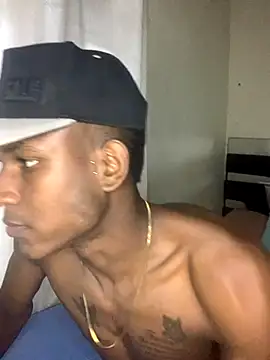 Snapshot of TITAN_SEX333 chatting on 11.04.25 TITAN SEX333 online show from 11.04.25